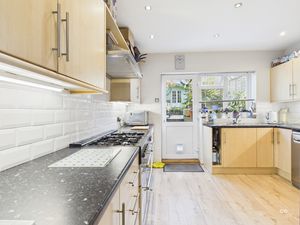 Photo 28- click for photo gallery